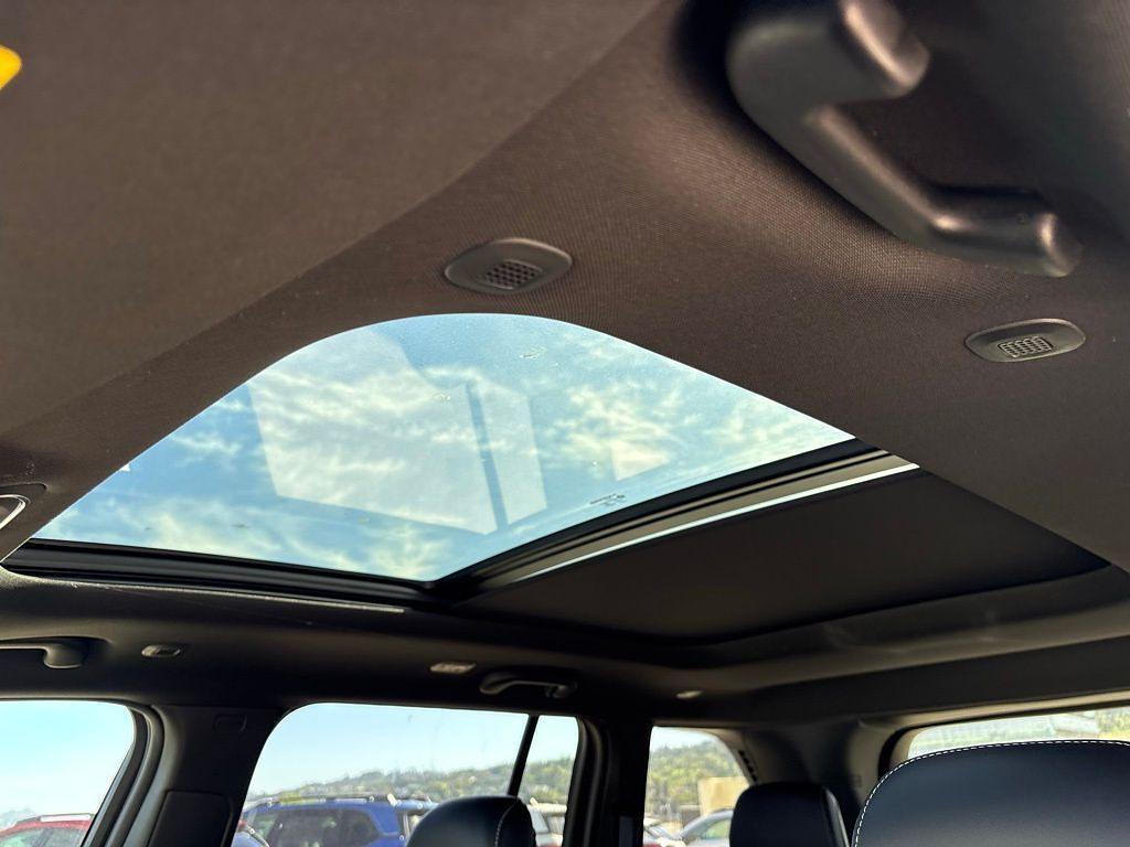 new 2026 Jeep Grand Cherokee car, priced at $43,257