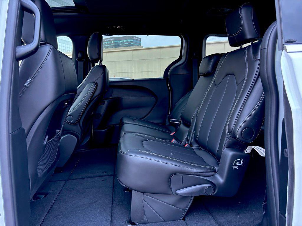 new 2026 Chrysler Pacifica car, priced at $43,273