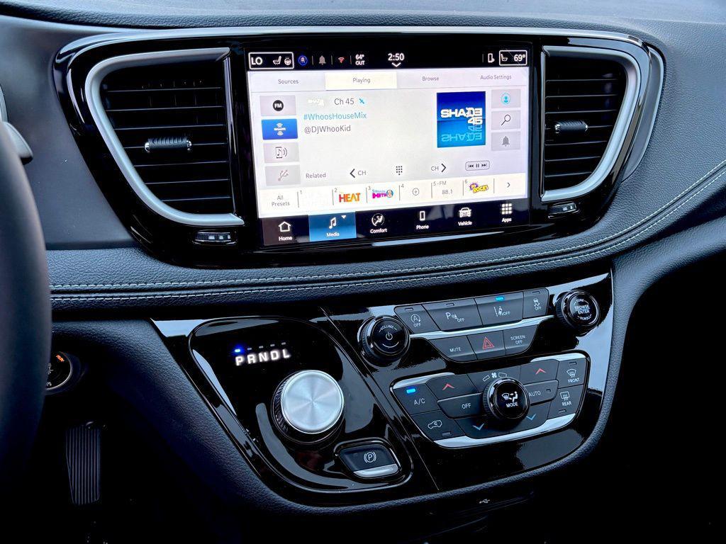 new 2026 Chrysler Pacifica car, priced at $43,273