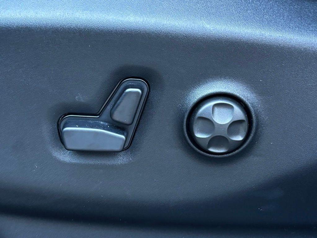 new 2026 Chrysler Pacifica car, priced at $43,273