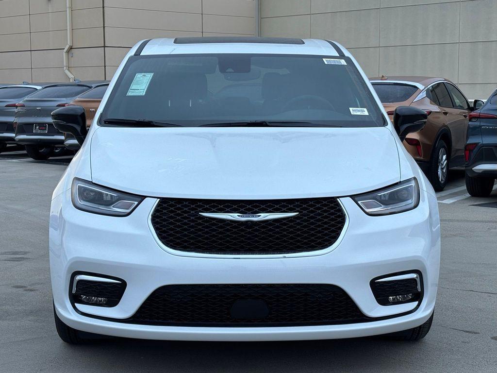 new 2026 Chrysler Pacifica car, priced at $43,273