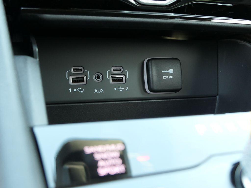 new 2026 Jeep Grand Cherokee car, priced at $43,257