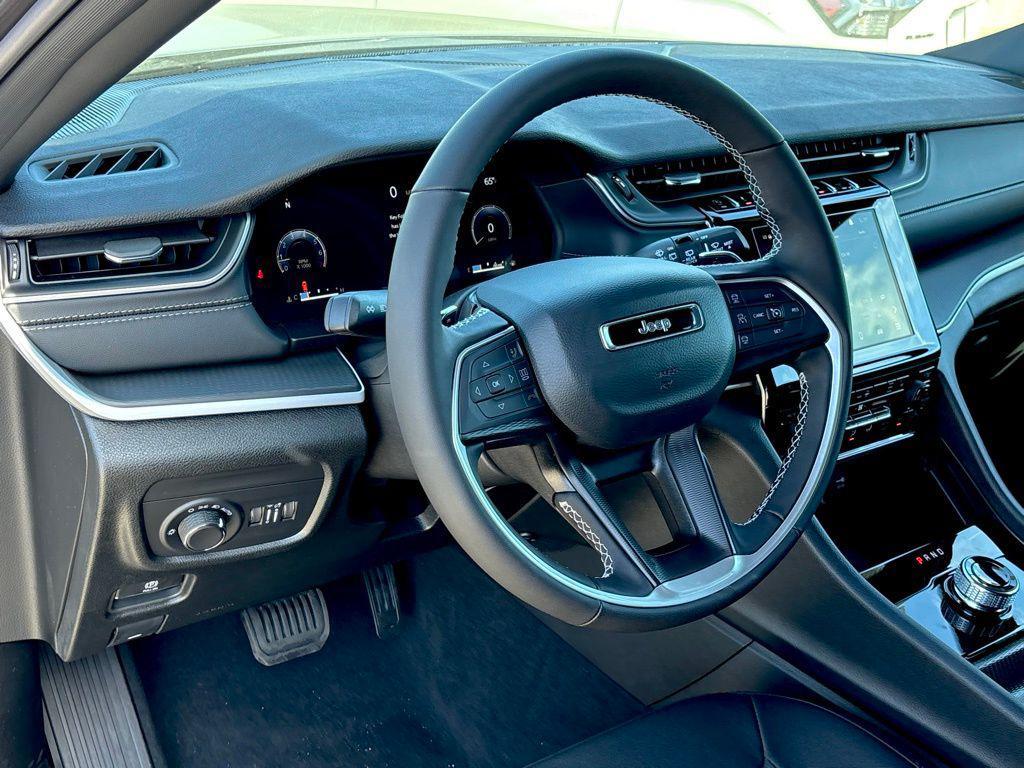 new 2025 Jeep Grand Cherokee L car, priced at $37,298