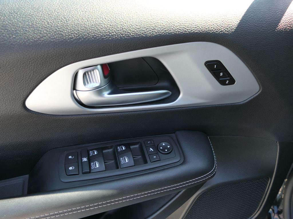 used 2025 Chrysler Pacifica car, priced at $32,750