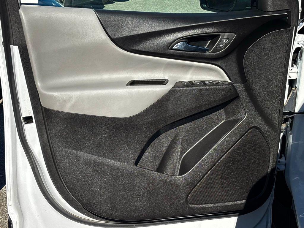 used 2024 Chevrolet Equinox car, priced at $20,500