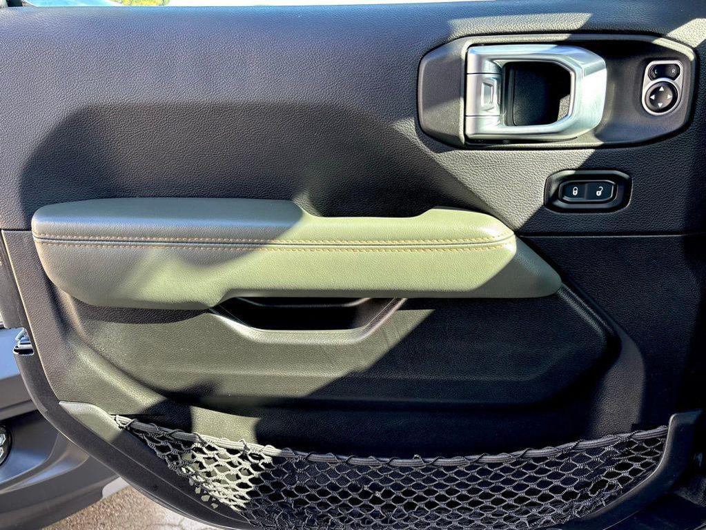 used 2024 Jeep Gladiator car, priced at $45,000