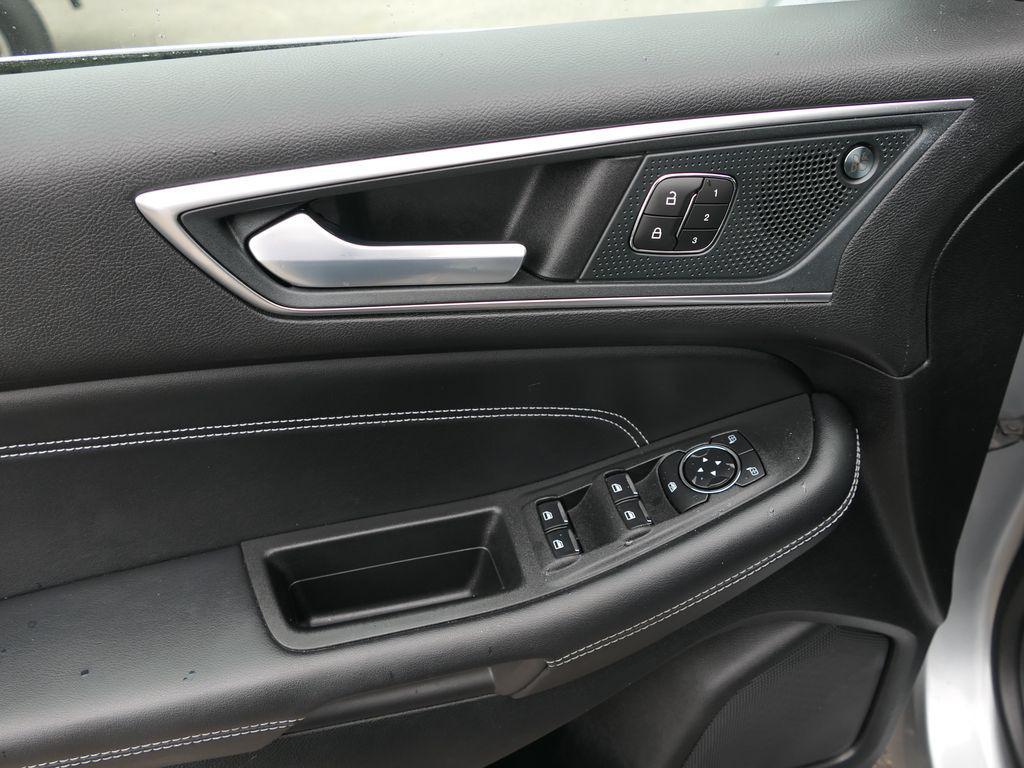 used 2024 Ford Edge car, priced at $26,000