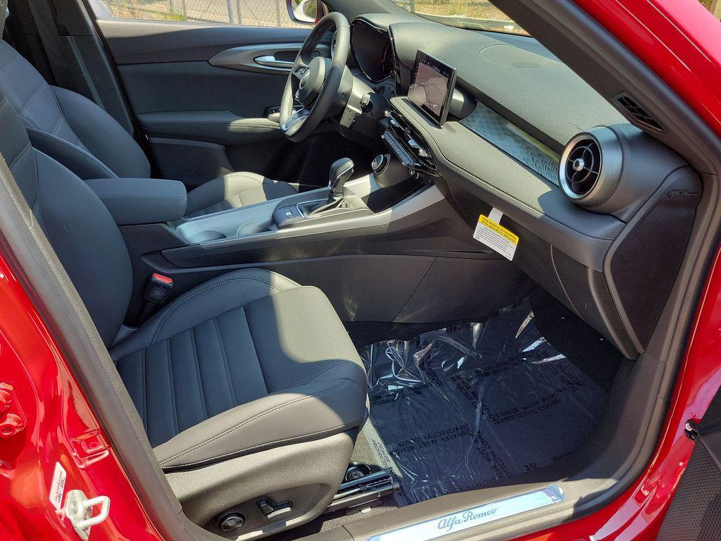 new 2024 Alfa Romeo Tonale car, priced at $49,172