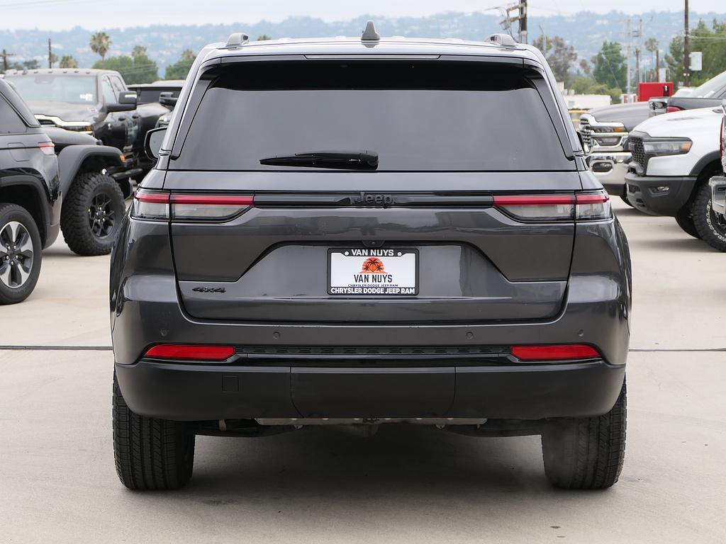 used 2022 Jeep Grand Cherokee car, priced at $27,622