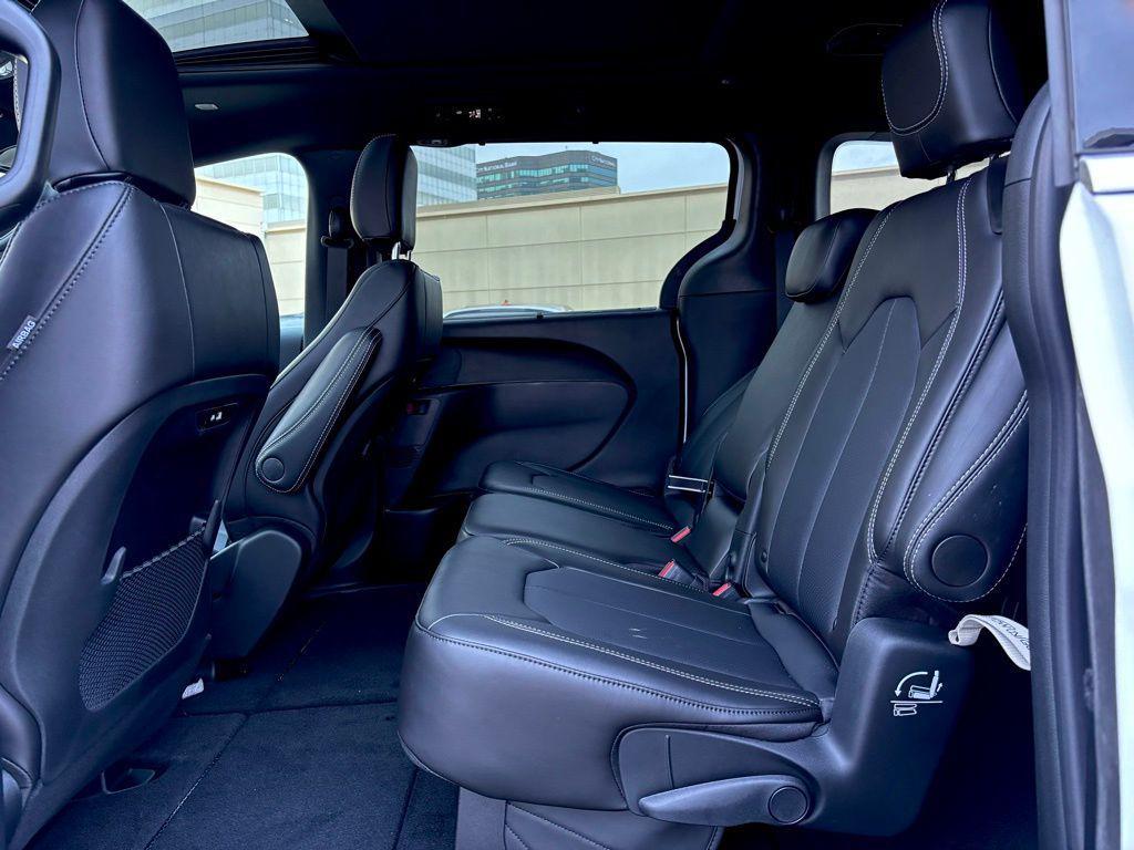 new 2026 Chrysler Pacifica car, priced at $43,273