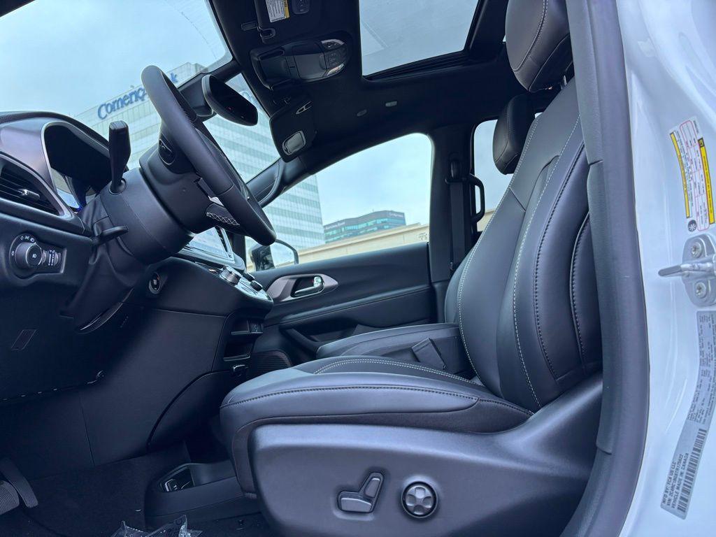 new 2026 Chrysler Pacifica car, priced at $43,273