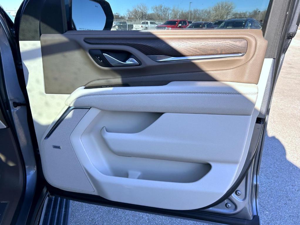 used 2022 GMC Yukon XL car, priced at $52,550