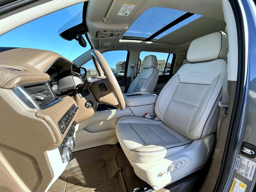 used 2022 GMC Yukon XL car, priced at $52,550