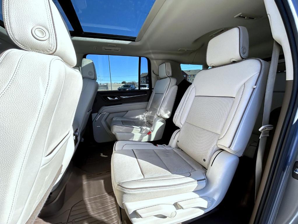 used 2022 GMC Yukon XL car, priced at $52,550