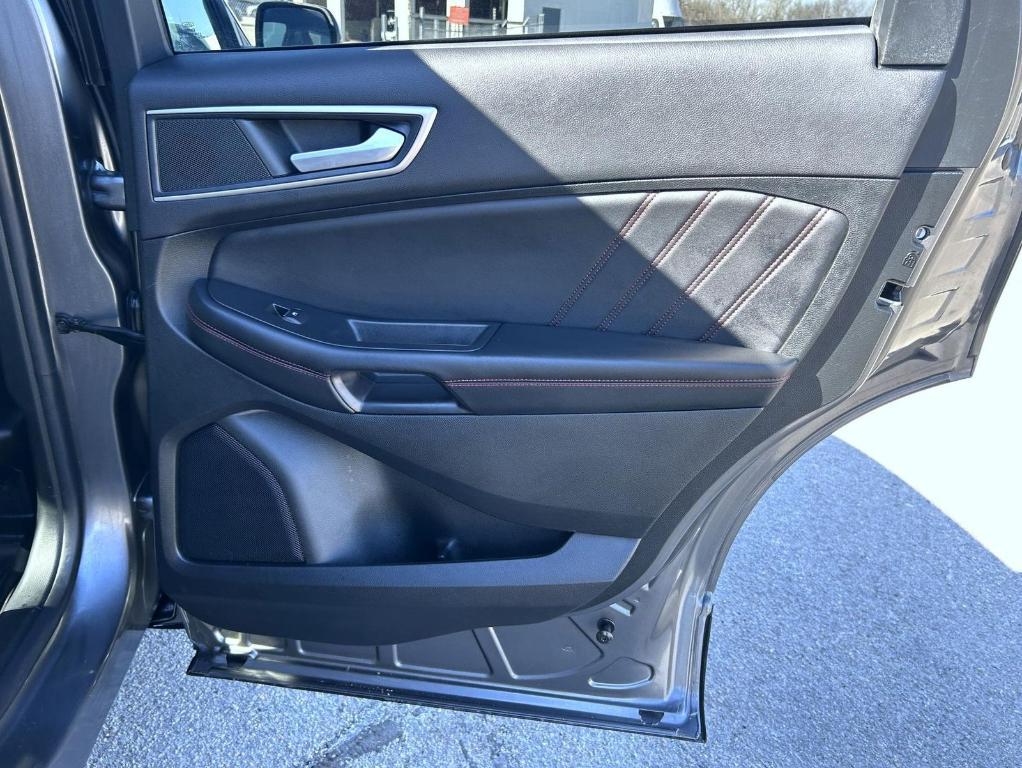 used 2023 Ford Edge car, priced at $25,660