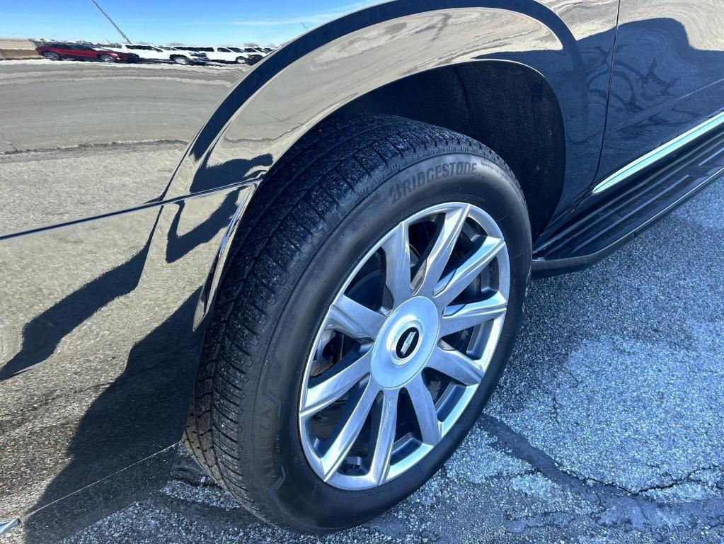 used 2023 Cadillac Escalade ESV car, priced at $76,550