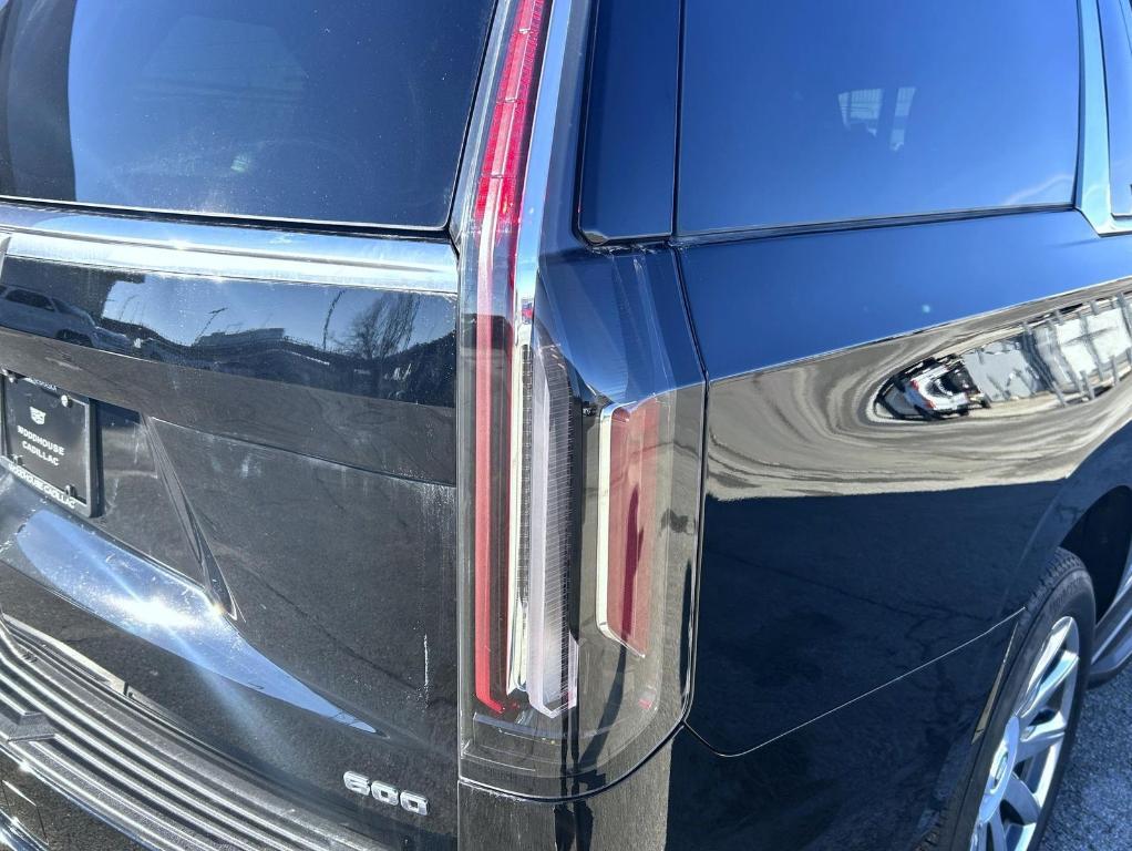 used 2023 Cadillac Escalade ESV car, priced at $76,550