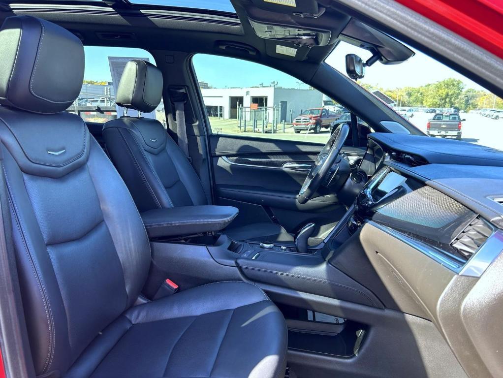 used 2023 Cadillac XT6 car, priced at $38,220