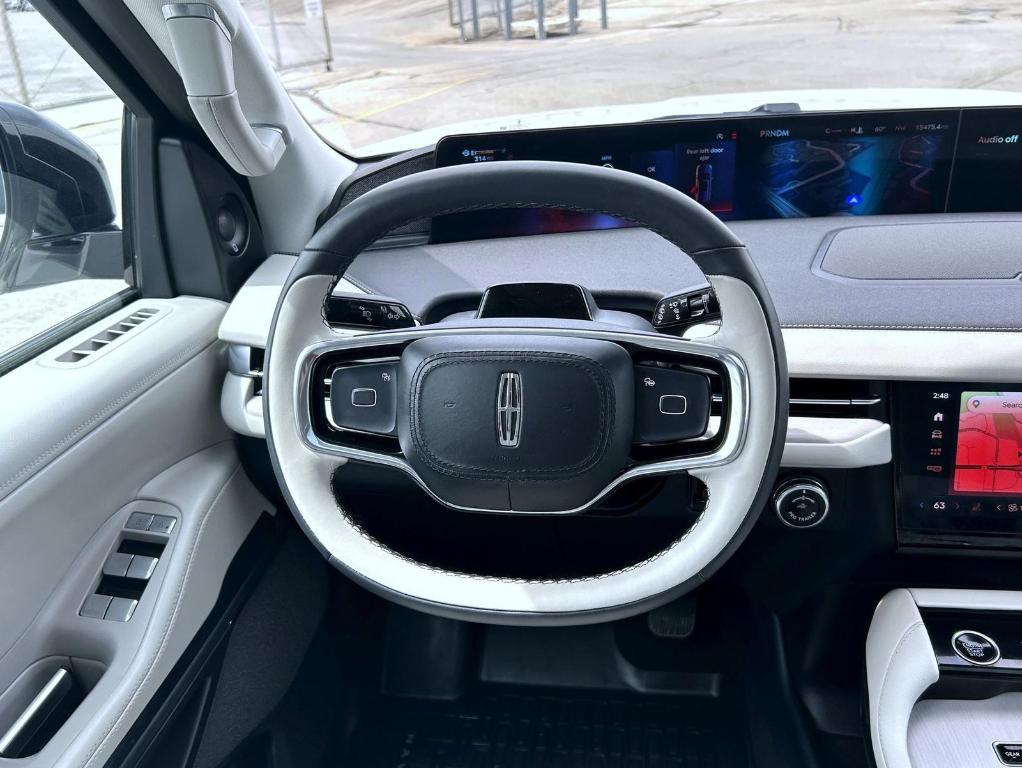 used 2025 Lincoln Navigator car, priced at $87,069