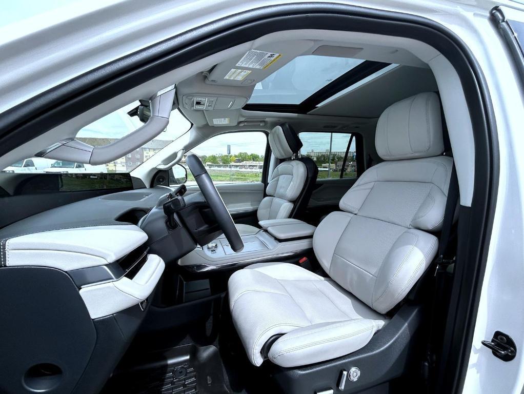 used 2025 Lincoln Navigator car, priced at $87,069