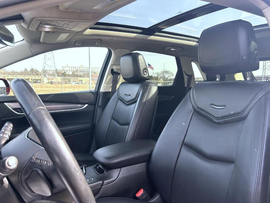 used 2018 Cadillac XT5 car, priced at $16,550