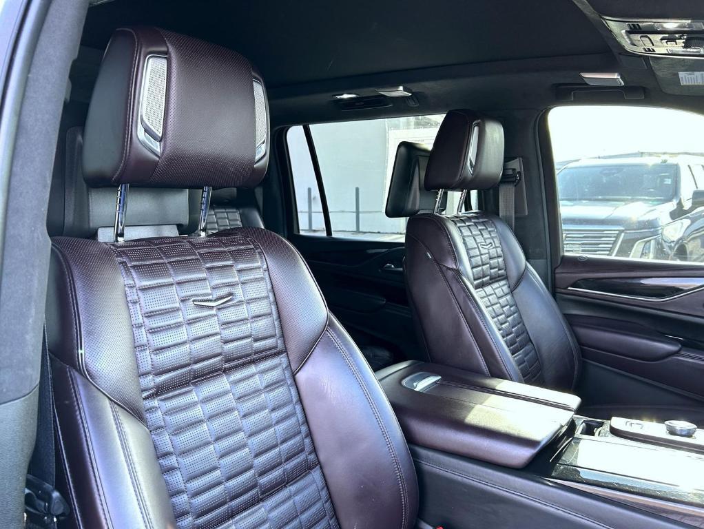 used 2023 Cadillac Escalade ESV car, priced at $76,330