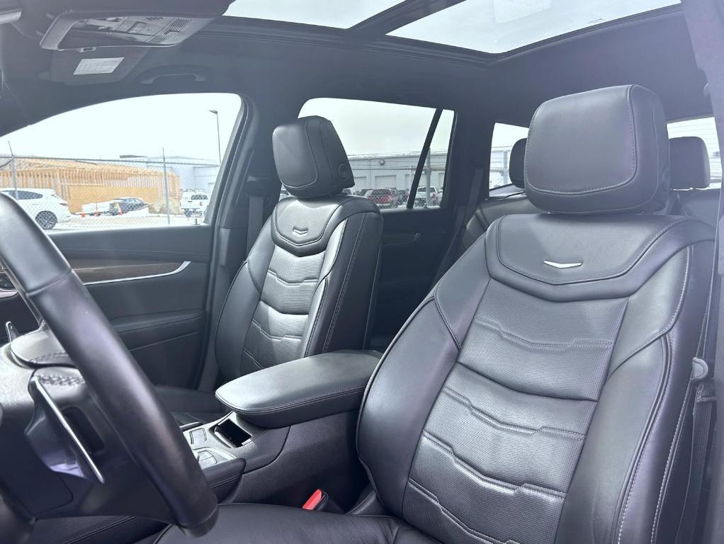 used 2022 Cadillac XT6 car, priced at $32,550