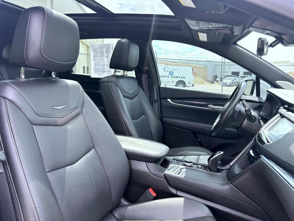 used 2023 Cadillac XT5 car, priced at $39,959