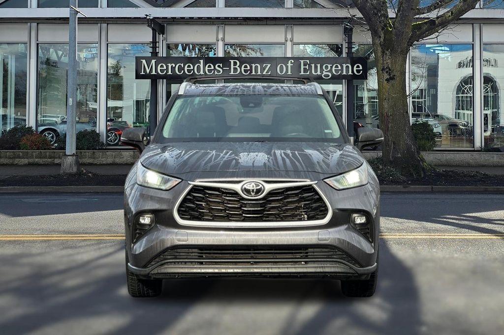 used 2023 Toyota Highlander car, priced at $31,857