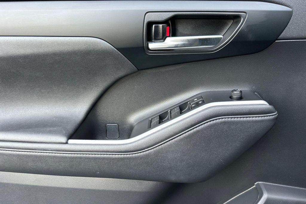 used 2023 Toyota Highlander car, priced at $31,857