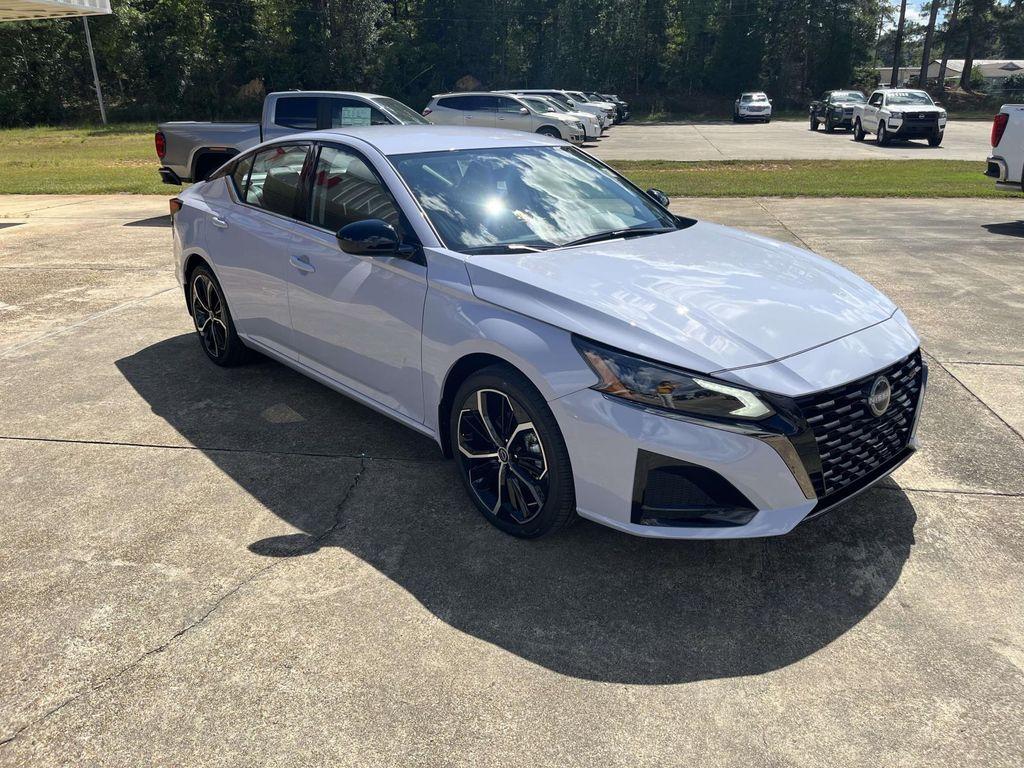 new 2025 Nissan Altima car, priced at $29,998