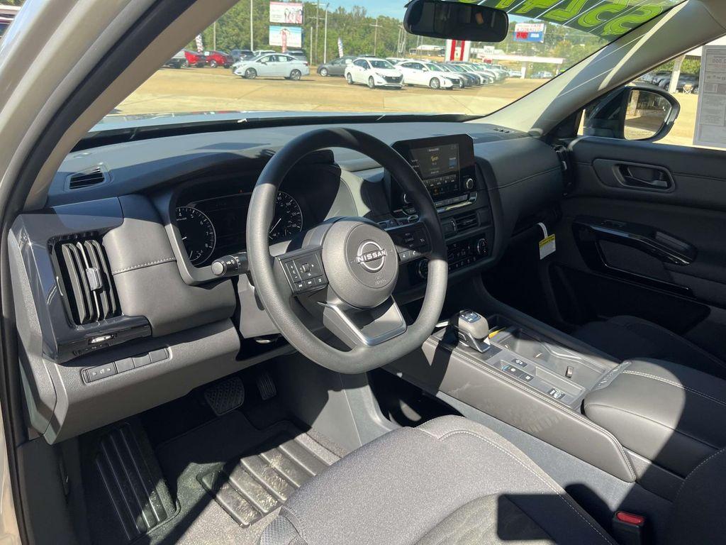 new 2025 Nissan Pathfinder car, priced at $37,475