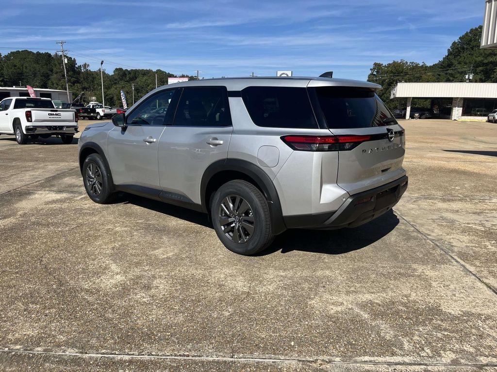 new 2025 Nissan Pathfinder car, priced at $37,475