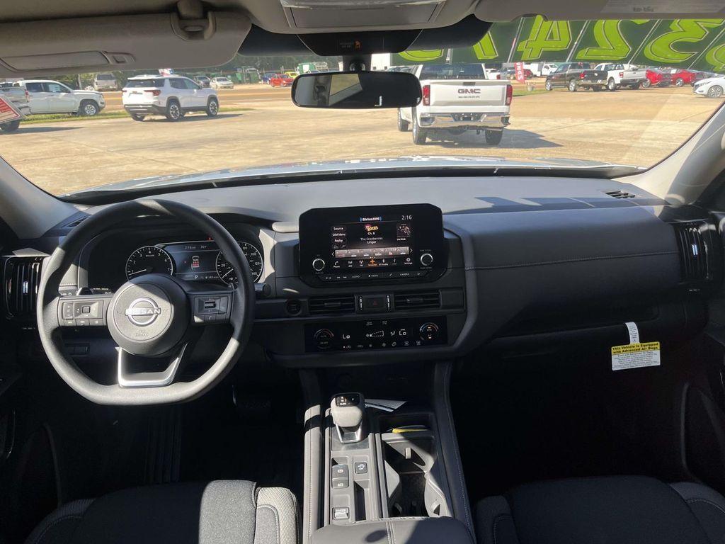 new 2025 Nissan Pathfinder car, priced at $37,475