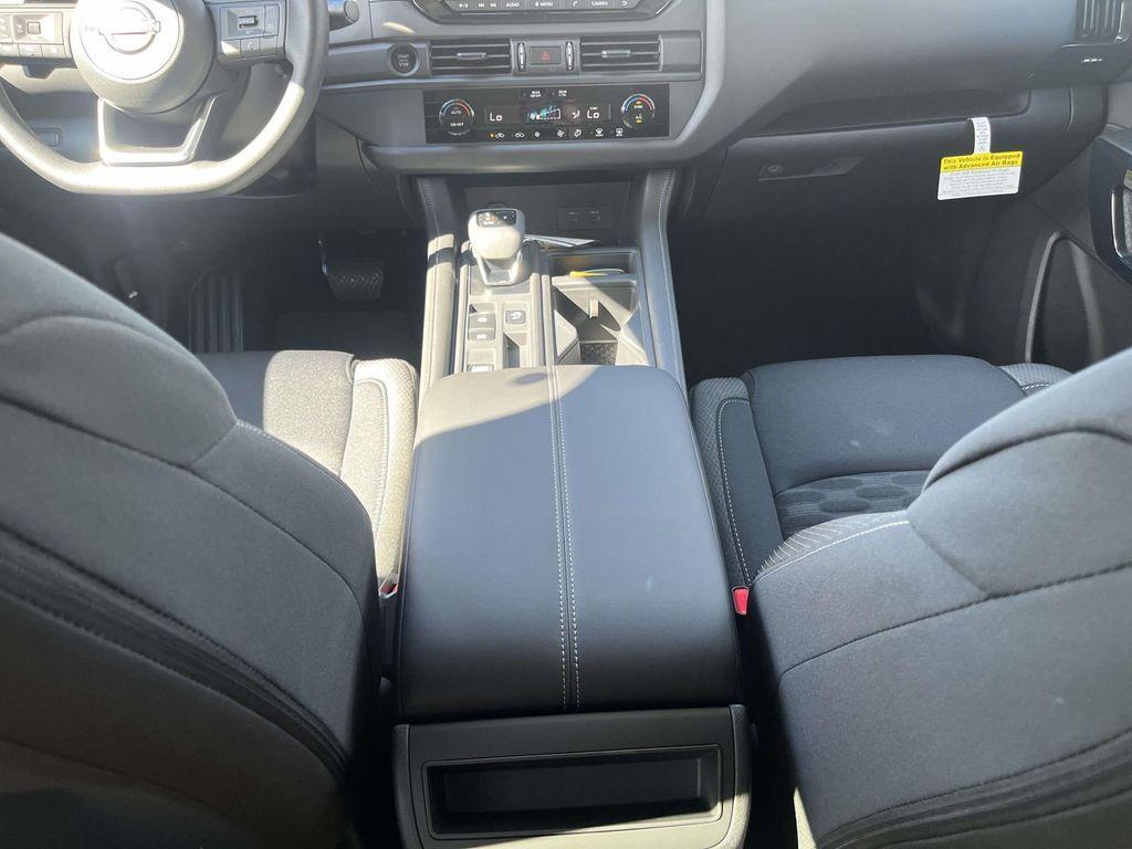 new 2025 Nissan Pathfinder car, priced at $37,475