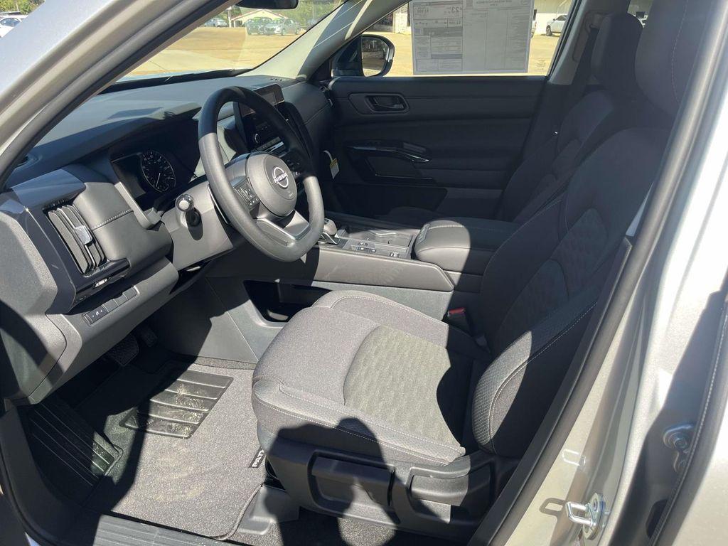 new 2025 Nissan Pathfinder car, priced at $37,475