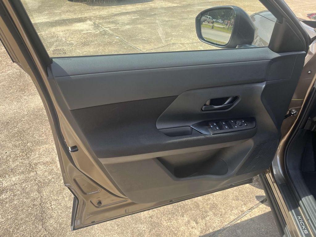 new 2025 Nissan Kicks car, priced at $23,349