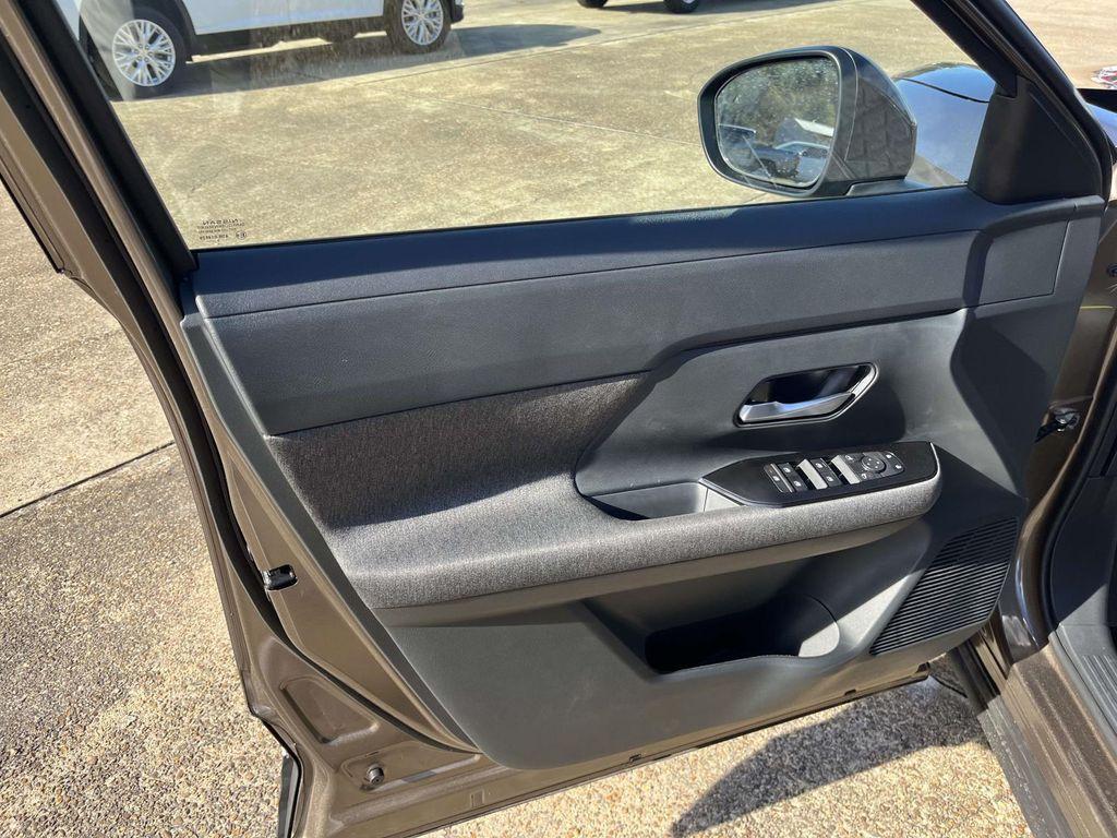 new 2026 Nissan Kicks car, priced at $26,195