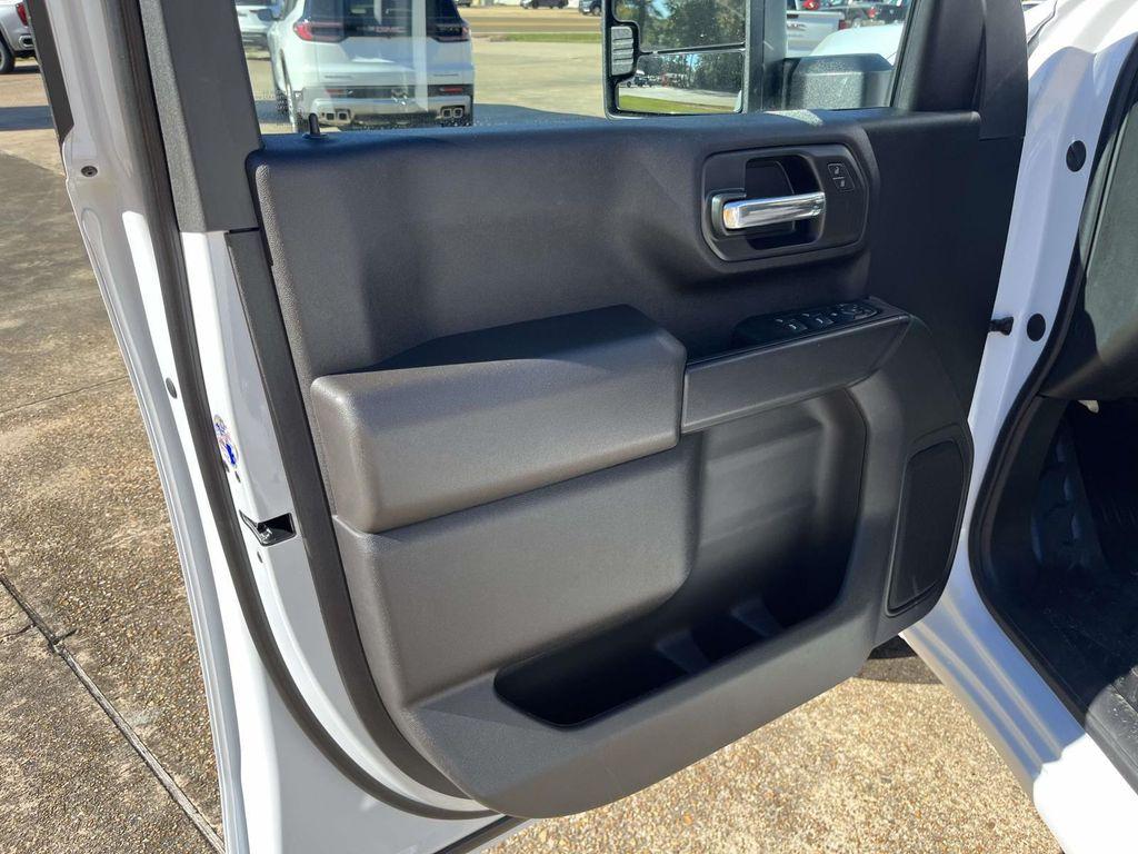 new 2026 GMC Sierra 2500 car, priced at $58,300