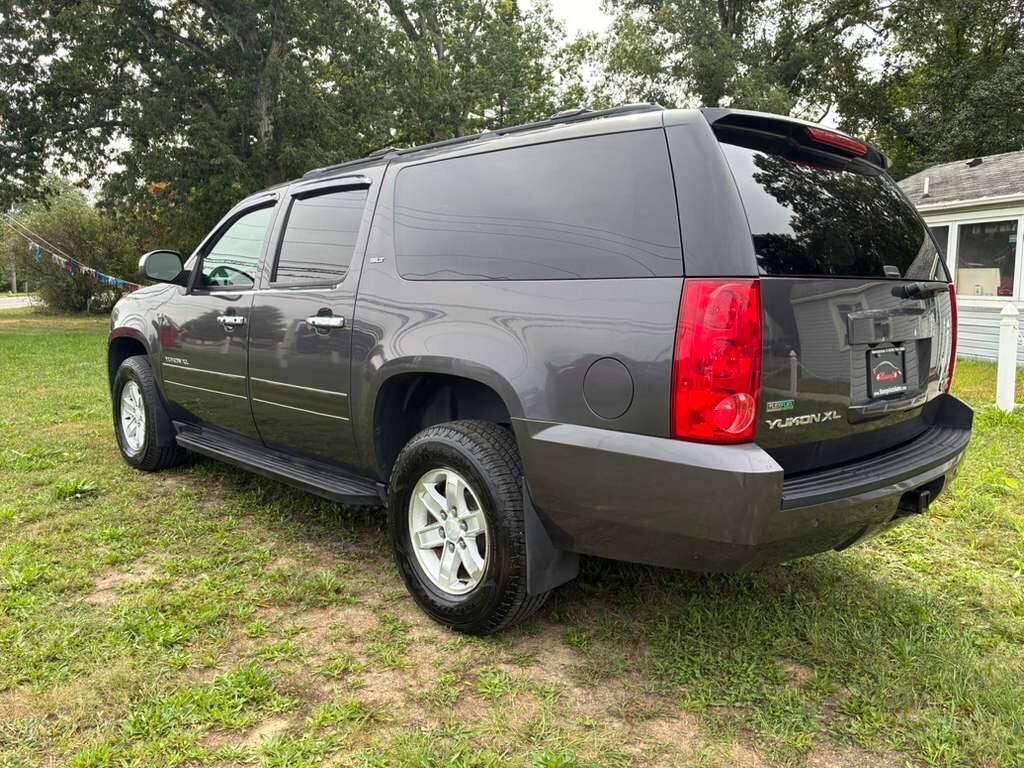 used 2011 GMC Yukon XL car, priced at $6,800