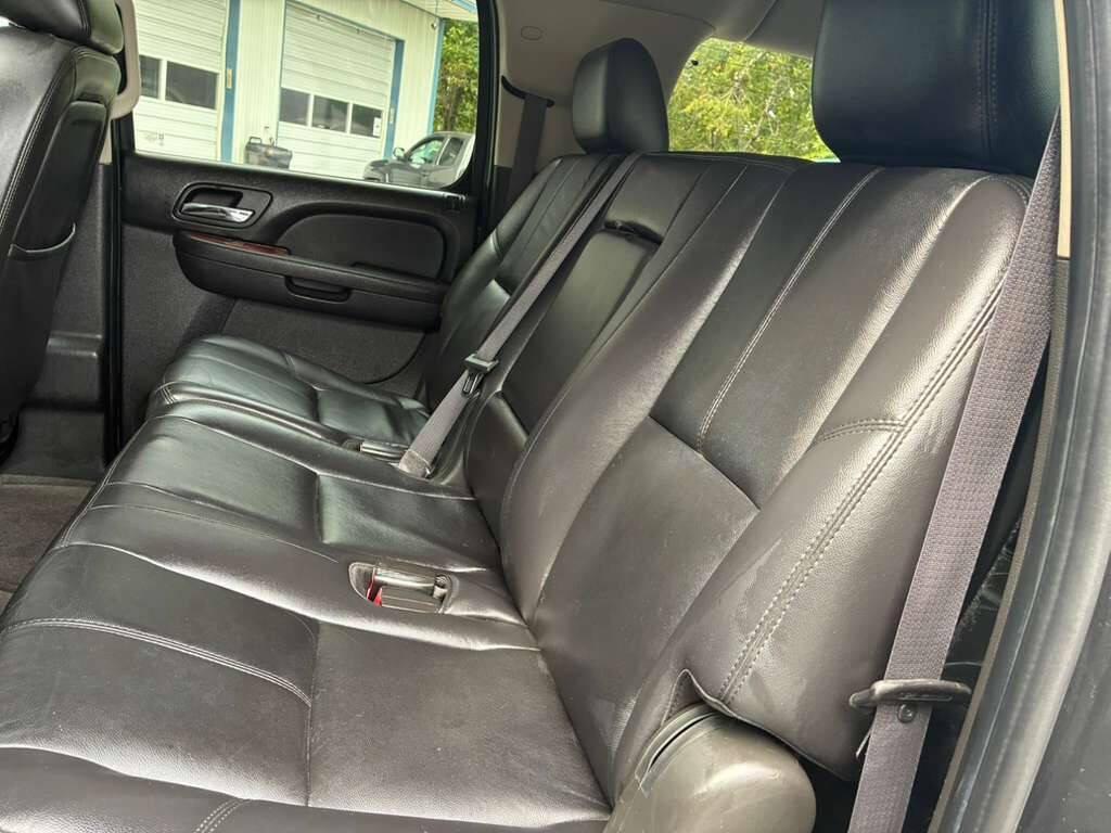 used 2011 GMC Yukon XL car, priced at $6,800