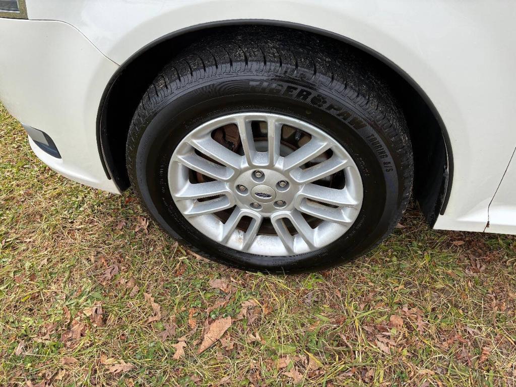 used 2013 Ford Flex car, priced at $5,500