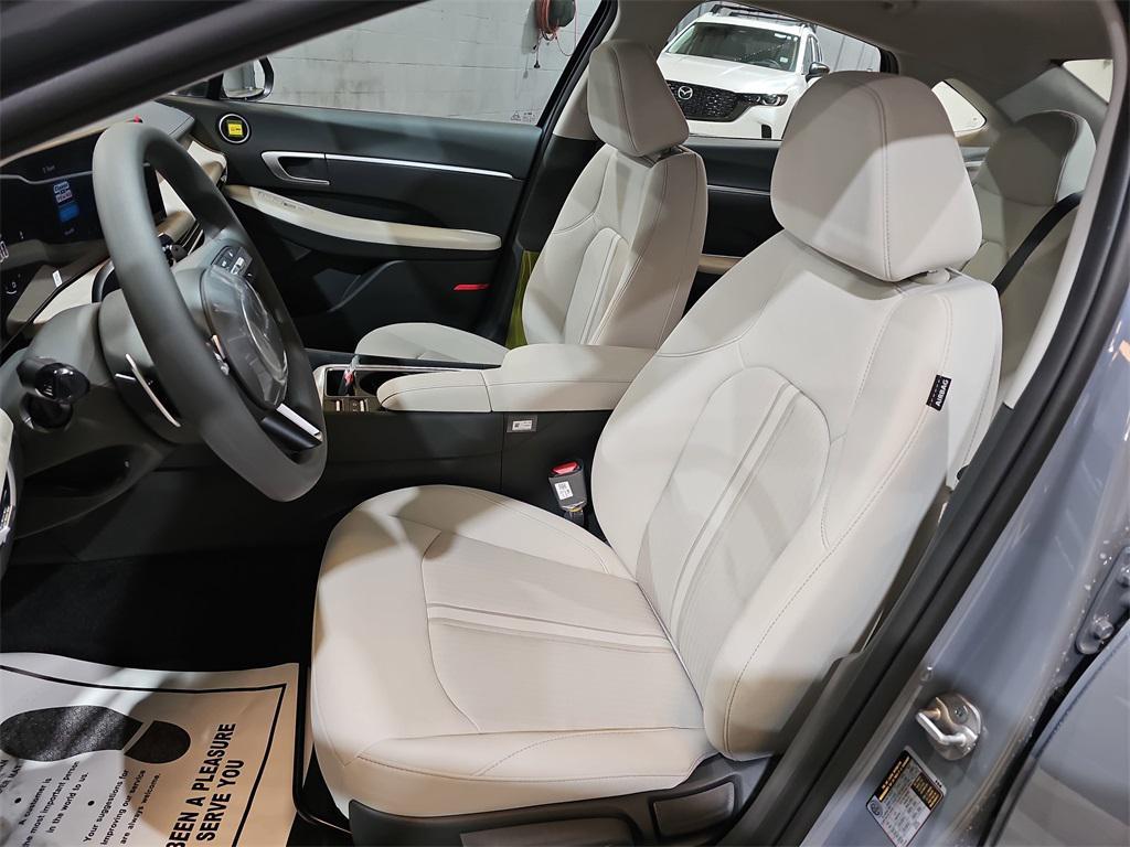 new 2026 Hyundai Sonata Hybrid car, priced at $29,352