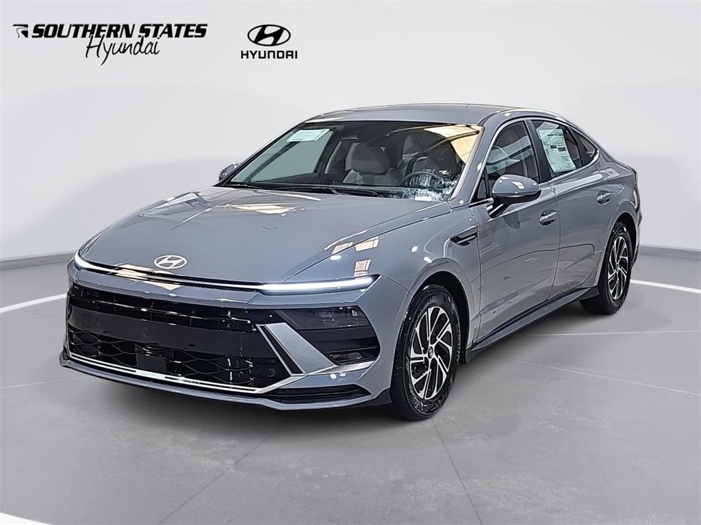 new 2026 Hyundai Sonata Hybrid car, priced at $29,352