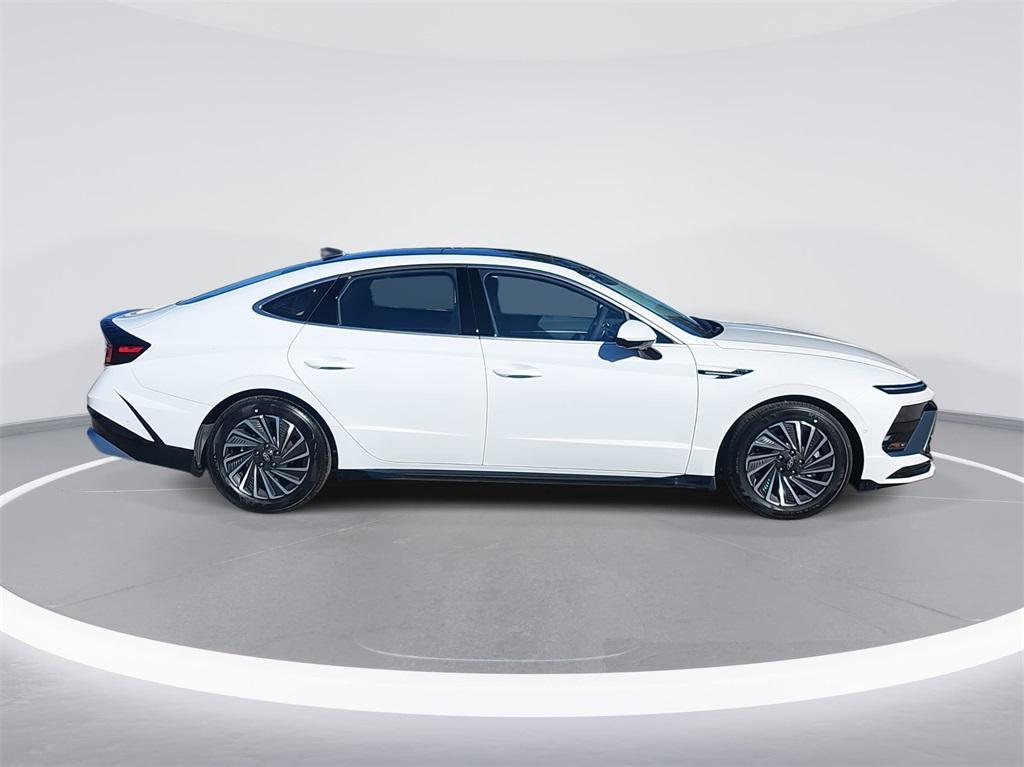 new 2026 Hyundai Sonata Hybrid car, priced at $38,952
