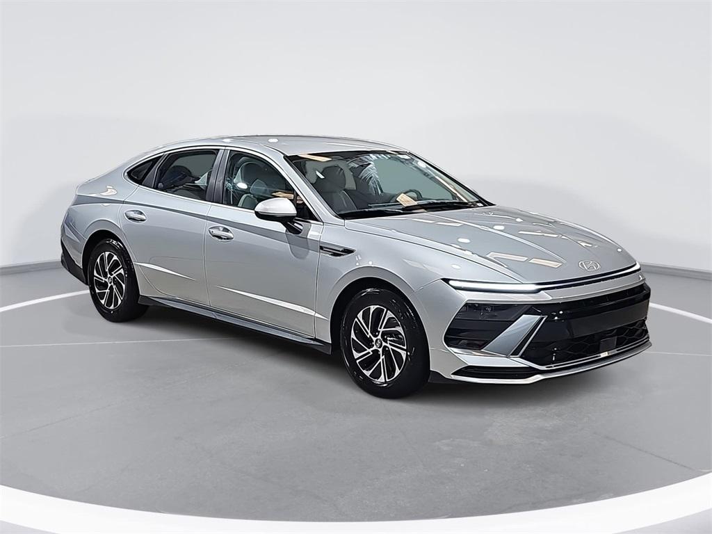 new 2026 Hyundai Sonata Hybrid car, priced at $29,557