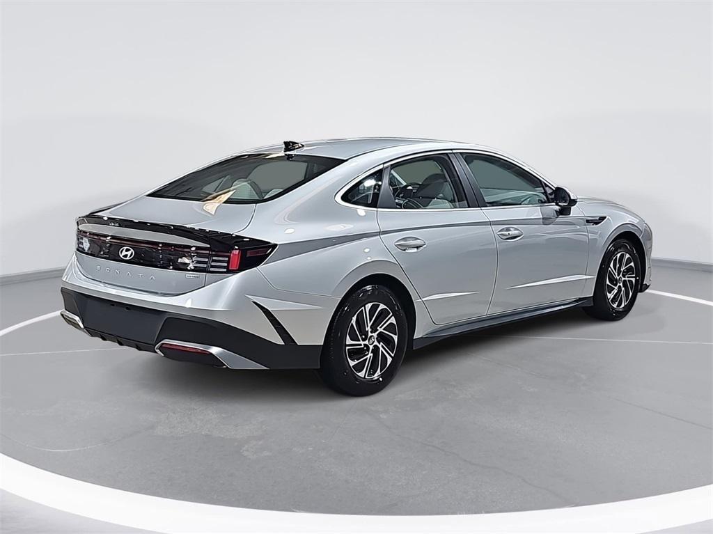 new 2026 Hyundai Sonata Hybrid car, priced at $29,557