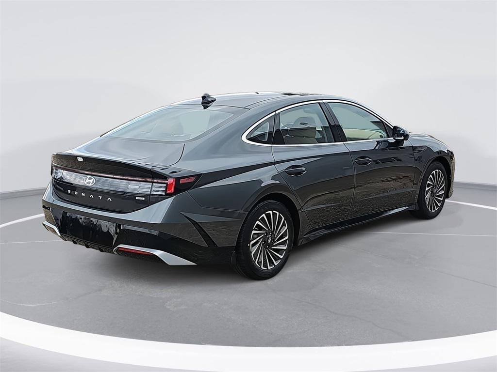 new 2026 Hyundai Sonata Hybrid car, priced at $38,619