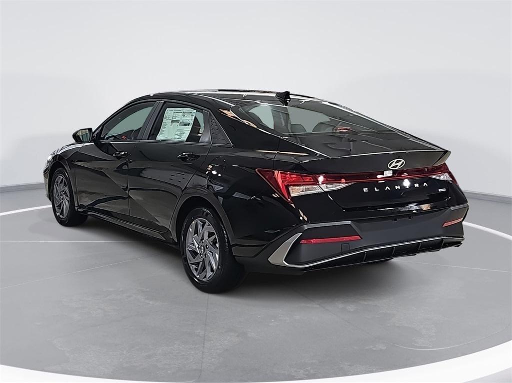 new 2026 Hyundai ELANTRA HEV car, priced at $25,929
