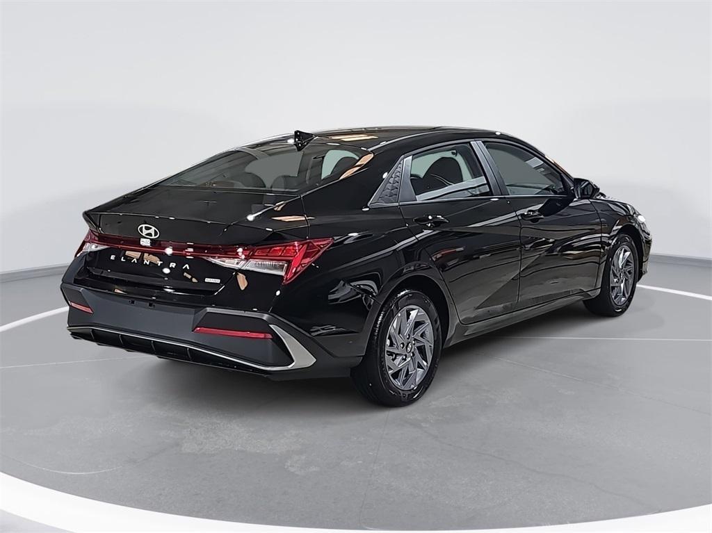 new 2026 Hyundai ELANTRA HEV car, priced at $25,929